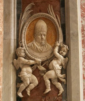 교황 성 힐라리오_in the Basilica of St Peter in Vatican City.jpg